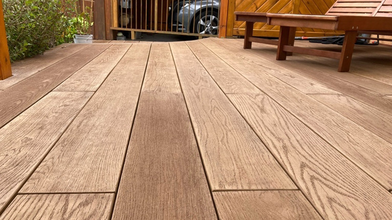 Weltholz millboard Terrassendiele ENHANCED GRAIN Coppered Oak
